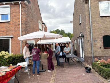 Foto 4 van 5 bij het verslag van Buurt BBQ