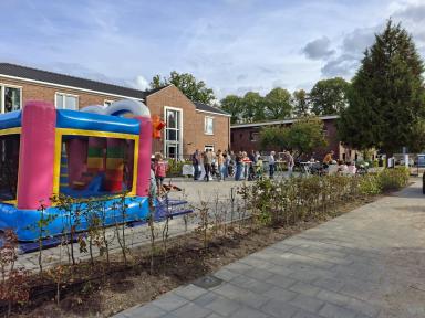 Foto 2 van 4 bij het verslag van Buurtfeest Kraatsweg