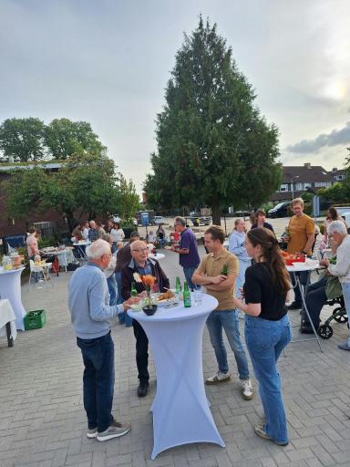 Foto 3 van 4 bij het verslag van Buurtfeest Kraatsweg