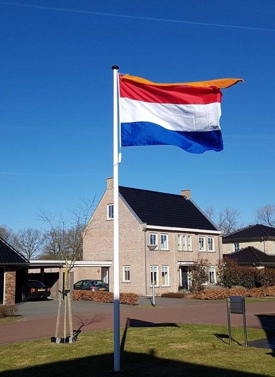 vlaggenmast NL.jpg